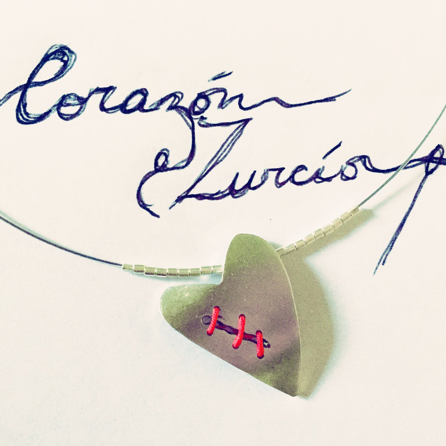 Collar corazón zurcio