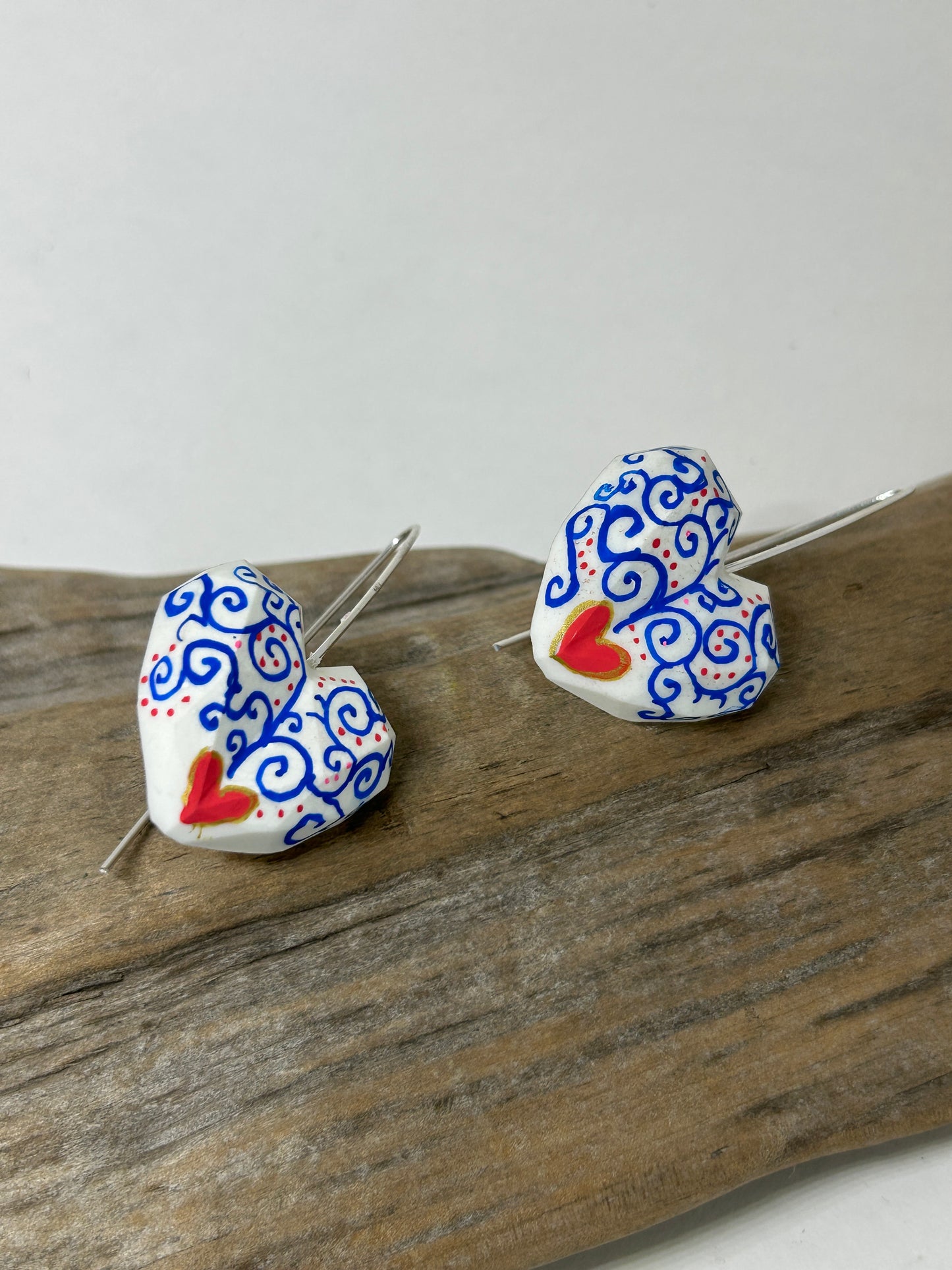 Aros corazón geo pintados