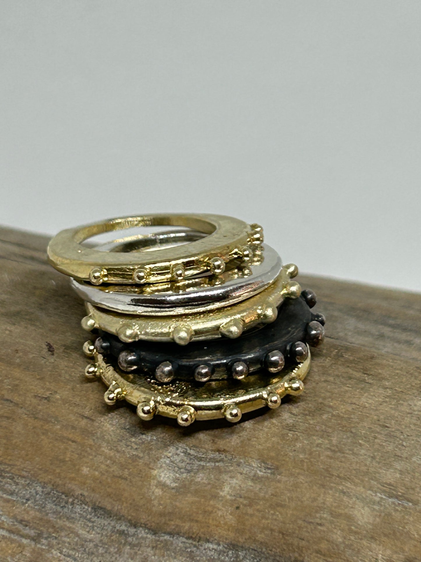 Anillo stack pelotas bronce